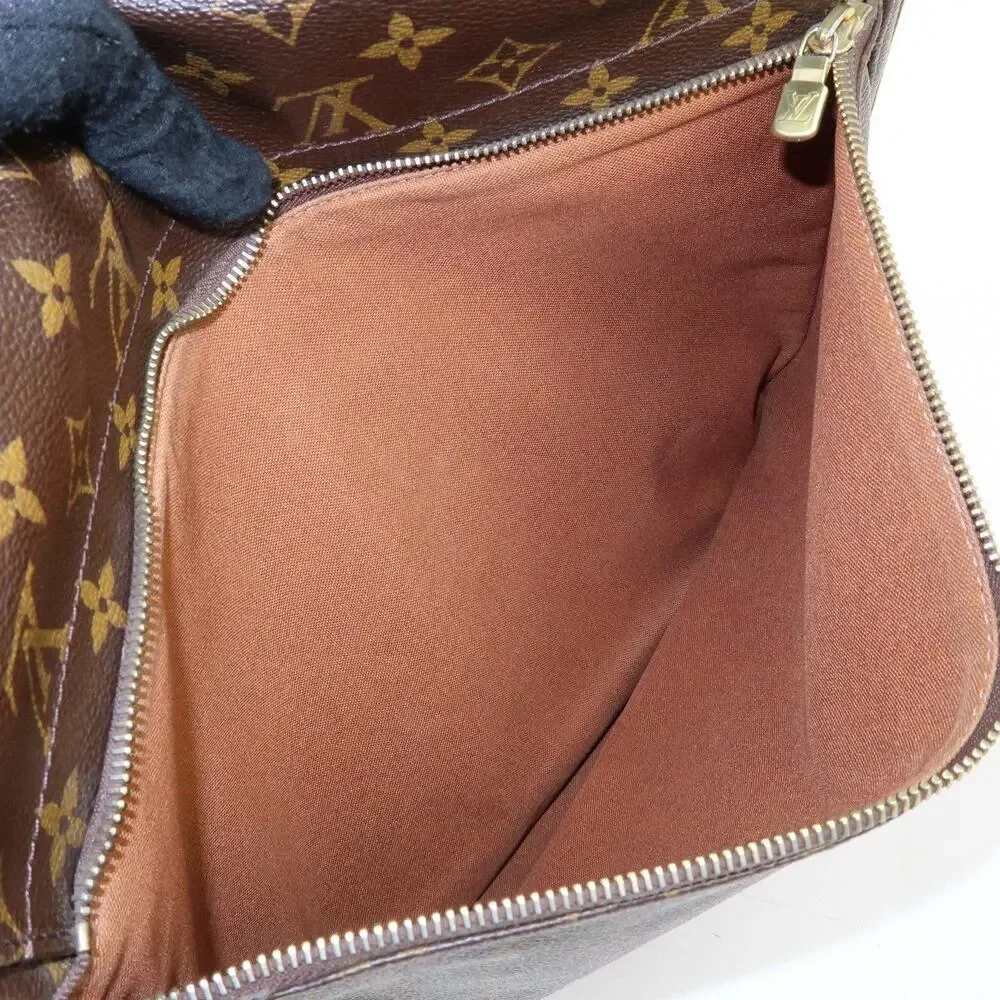 Louis Vuitton Monogram Beaubourg Messenger MM Brown